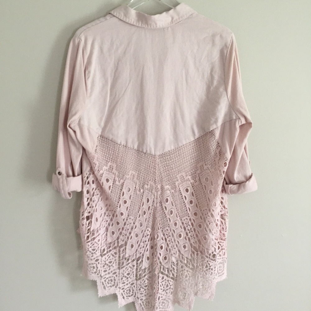 Soft Surroundings Needlework Button Down Linen